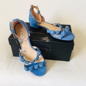 Massimo Dutti blue suede leather sandals women's size 36 new in box.